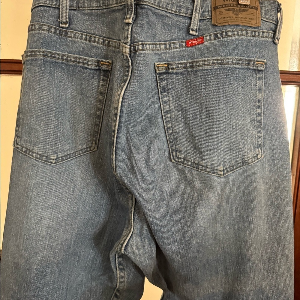 Wrangler Blue Straight Jeans Classic Style - Picture 3 of 6